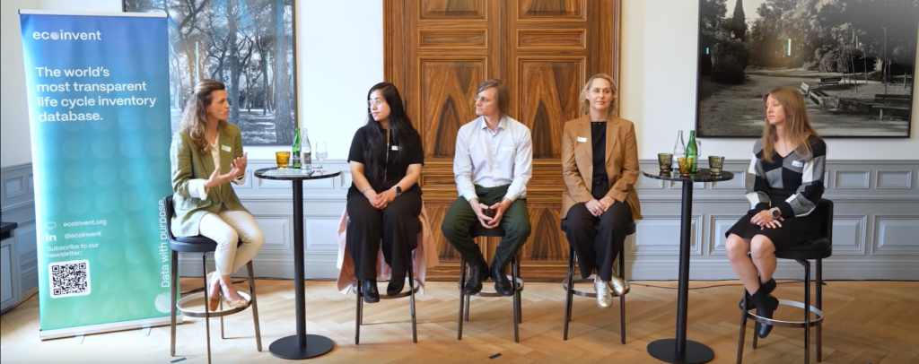 screenshot breakfast panel people